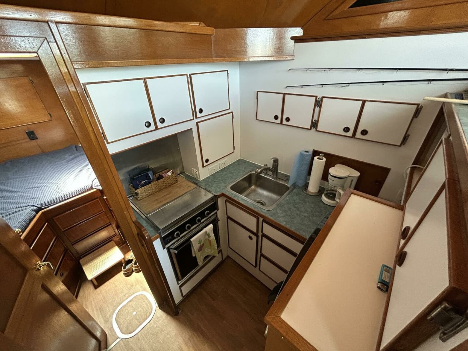 1984 Hatteras 36 Convertible - Photo 50
