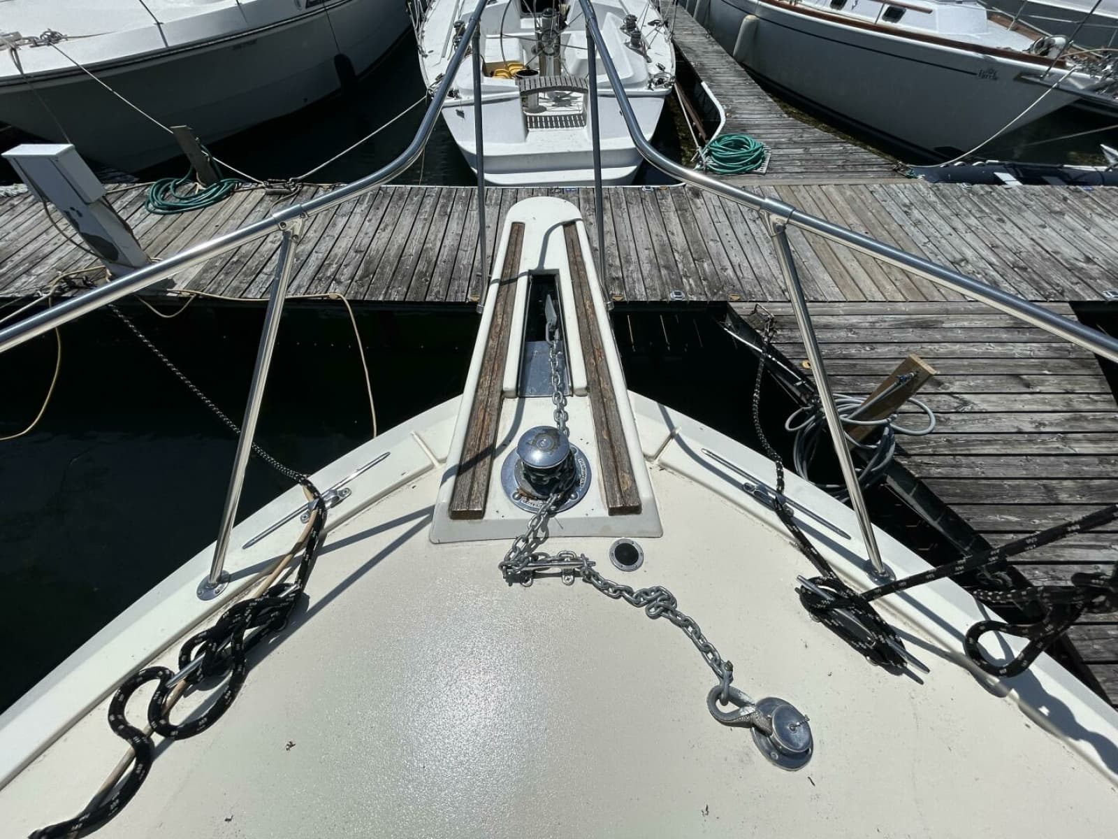1984 Hatteras 36 Convertible - Photo 10