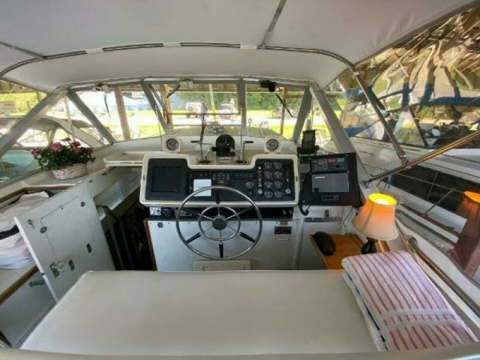 1970 Chris-Craft 42 Commander - Photo 21