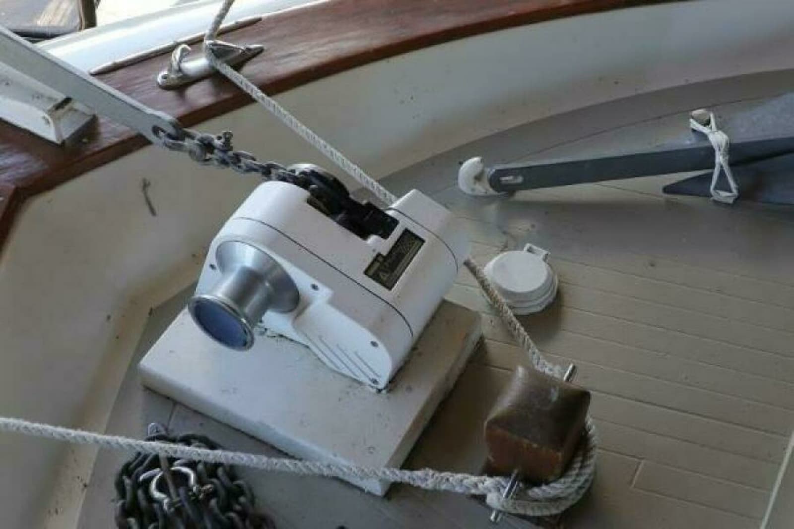 1970 Chris-Craft 42 Commander - Photo 10