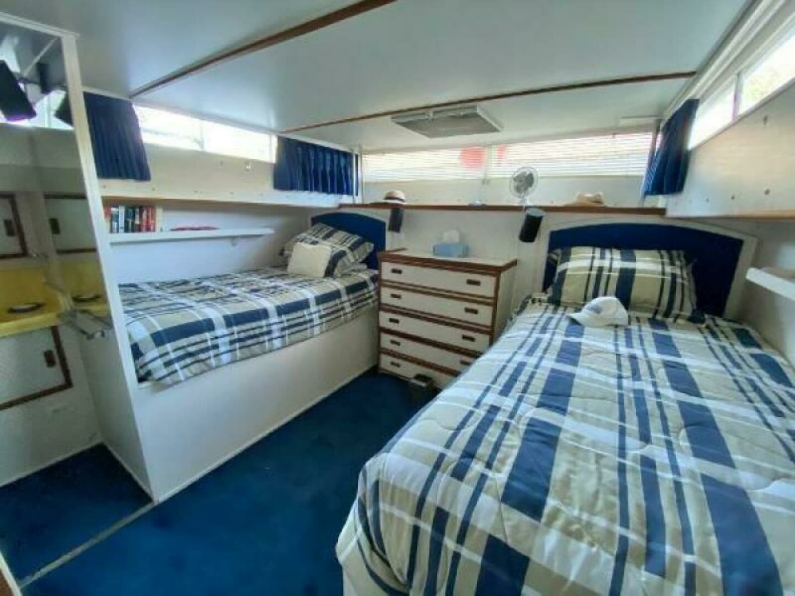 1970 Chris-Craft 42 Commander - Photo 48