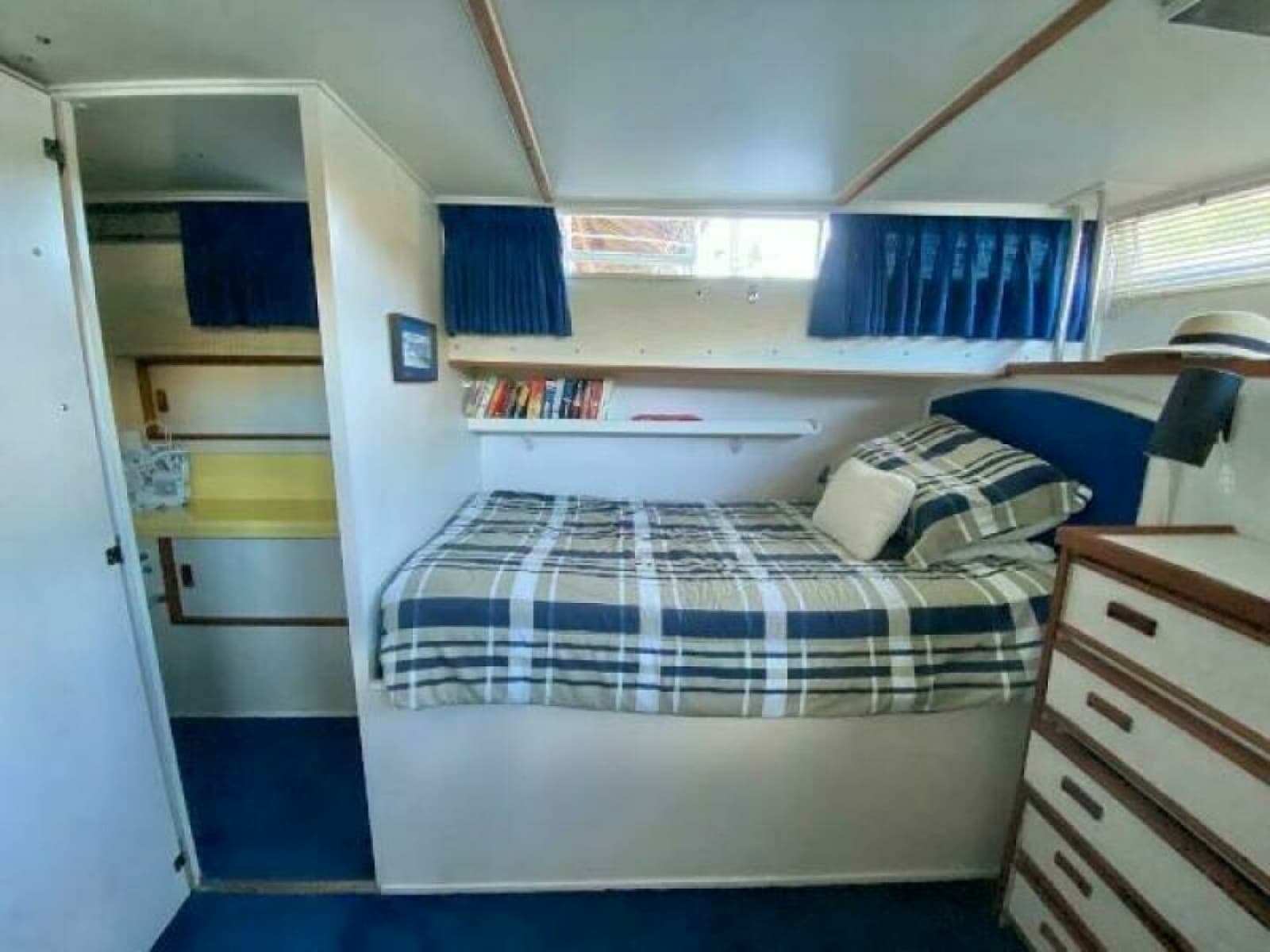 1970 Chris-Craft 42 Commander - Photo 49