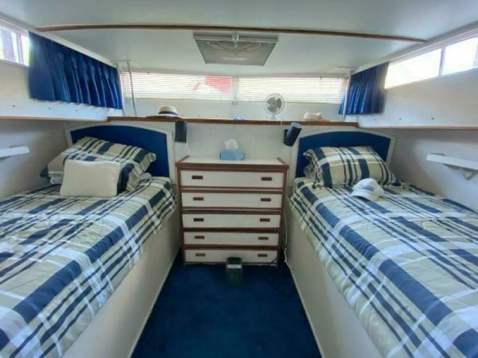1970 Chris-Craft 42 Commander - Photo 51