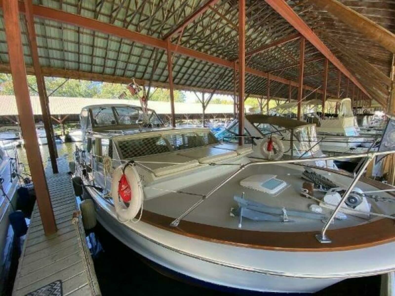 1970 Chris-Craft 42 Commander - Photo 3
