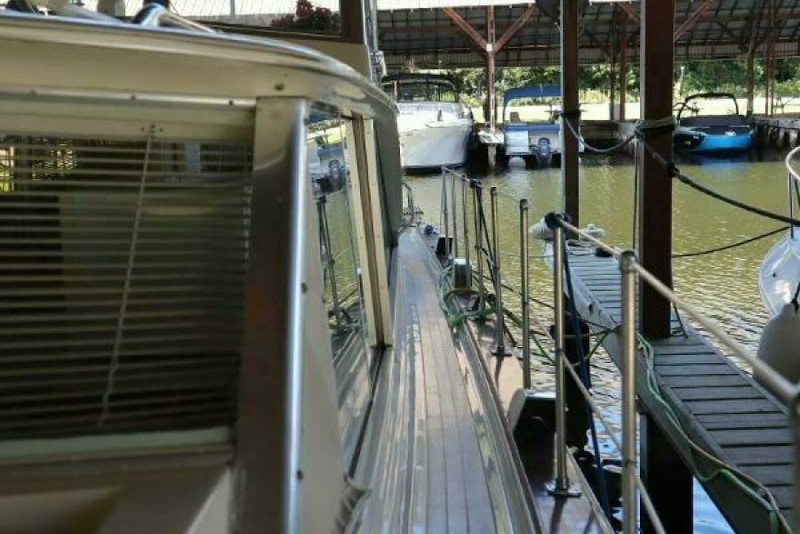 1970 Chris-Craft 42 Commander - Photo 11