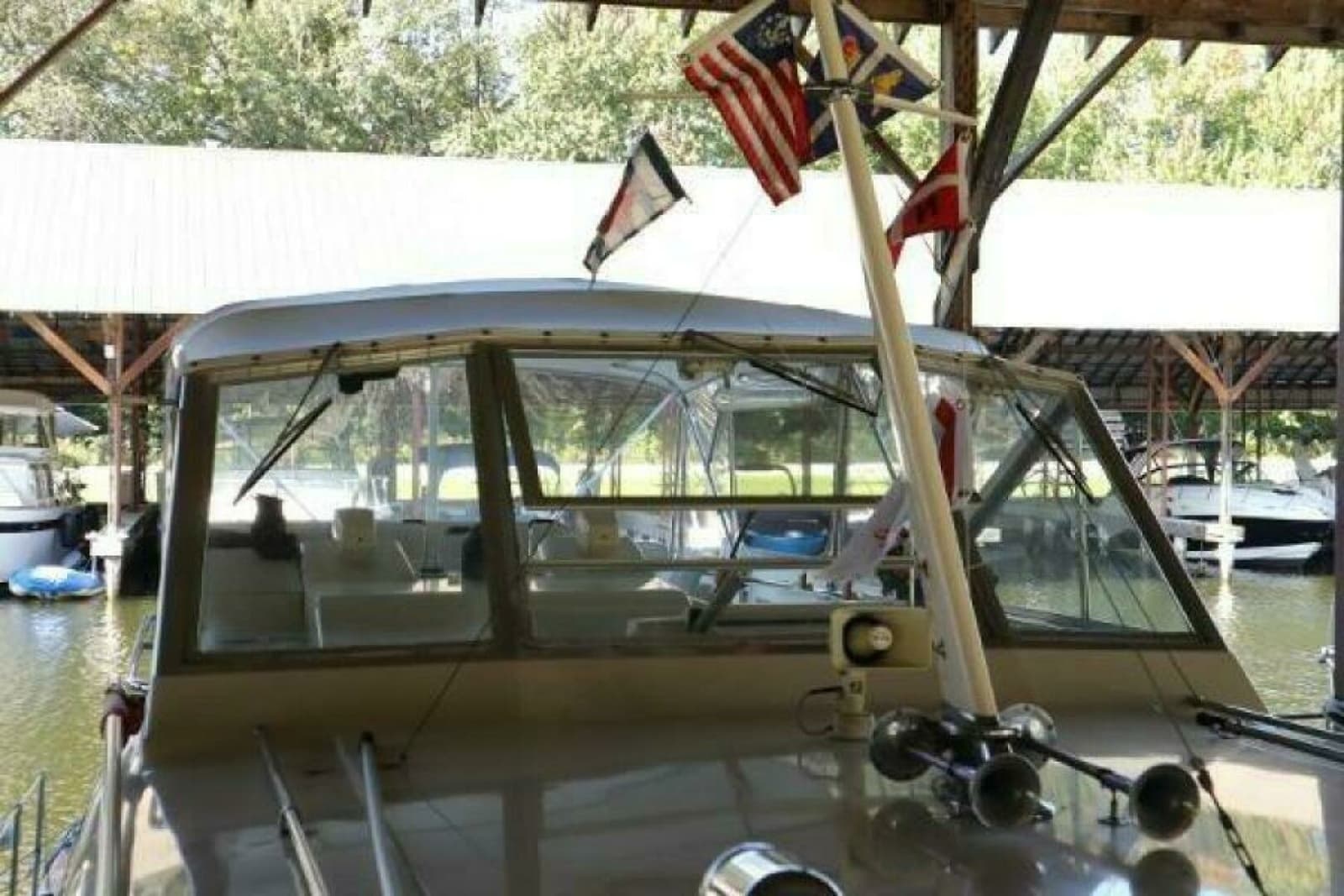 1970 Chris-Craft 42 Commander - Photo 13