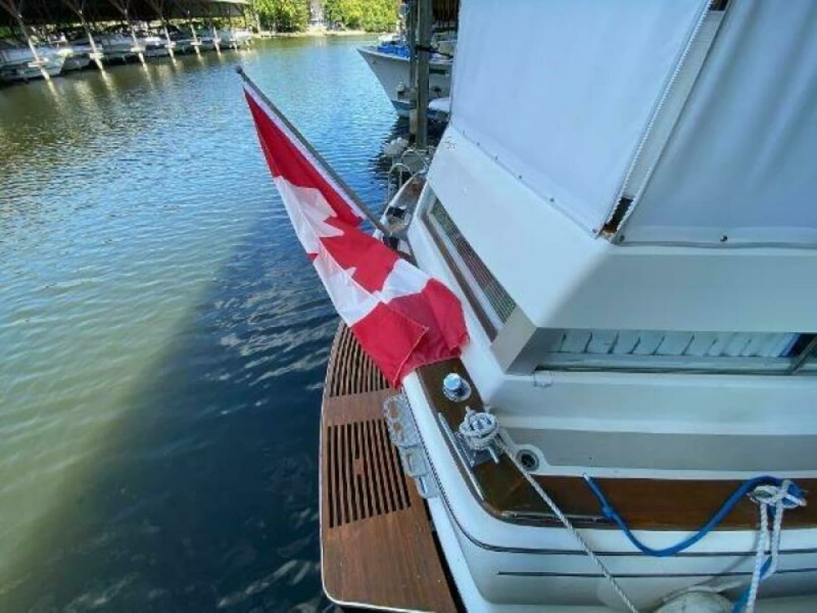 1970 Chris-Craft 42 Commander - Photo 16
