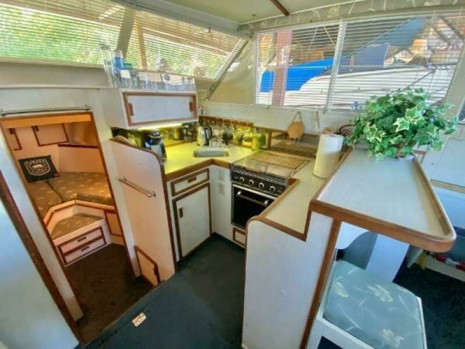 1970 Chris-Craft 42 Commander - Photo 33