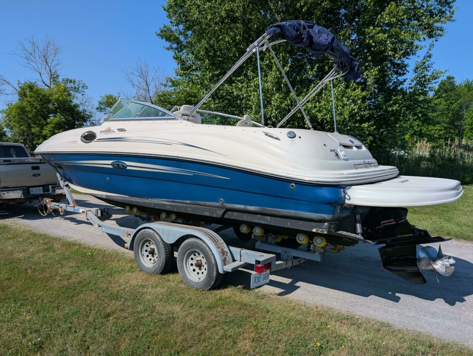 2007 Sea Ray 240 Sundeck - Photo 3