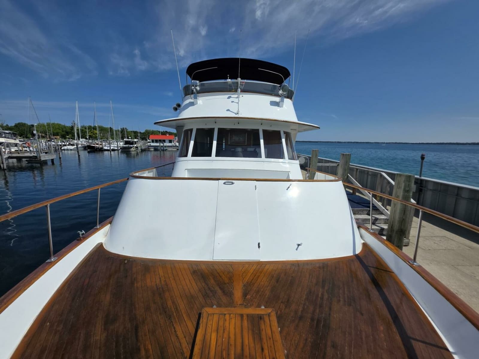 1976 Chris-Craft Roamer 60 - Photo 9