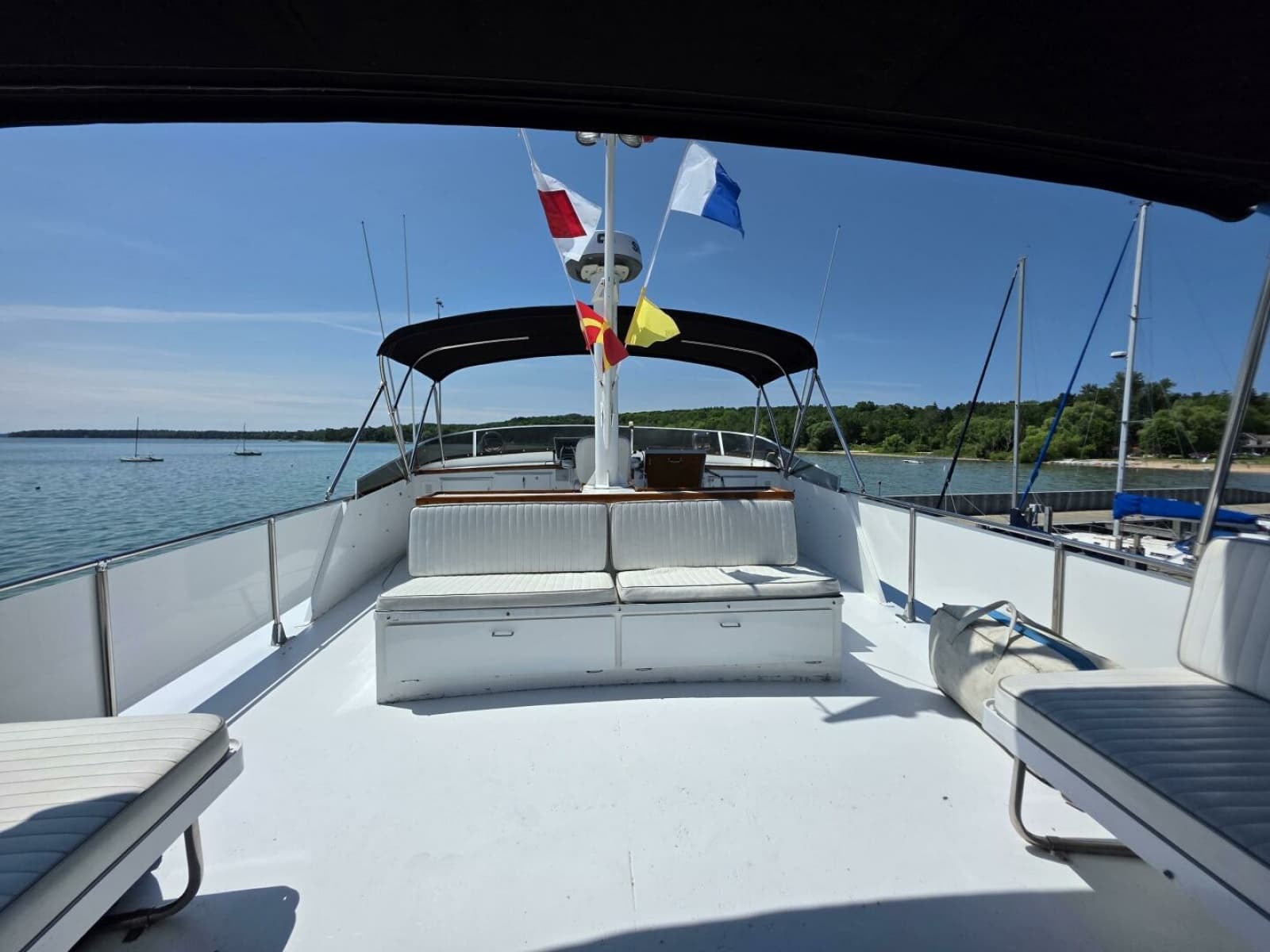 1976 Chris-Craft Roamer 60 - Photo 21
