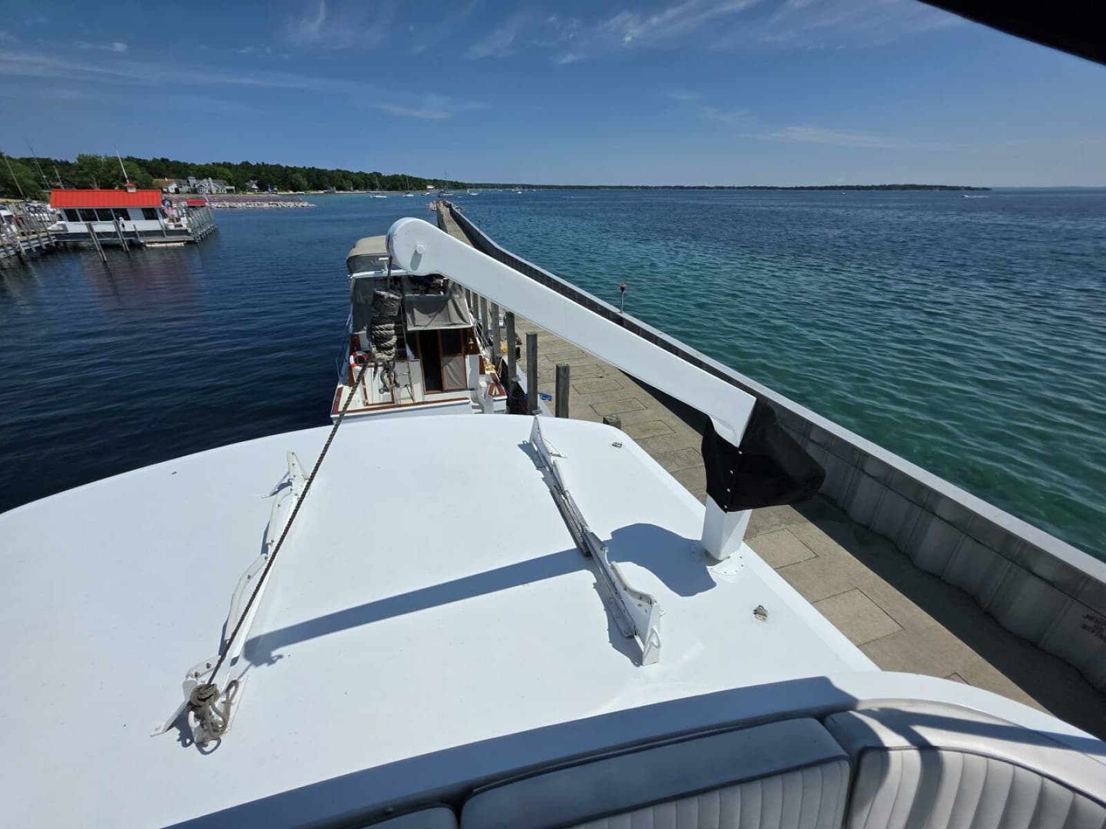 1976 Chris-Craft Roamer 60 - Photo 23