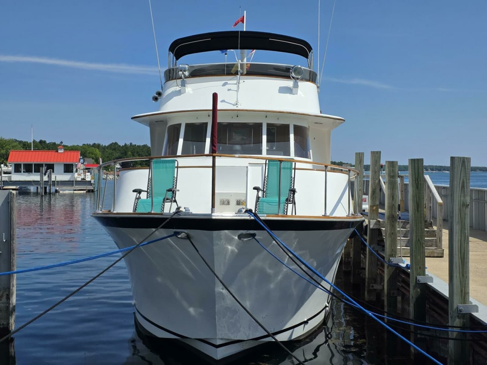 1976 Chris-Craft Roamer 60 - Photo 3