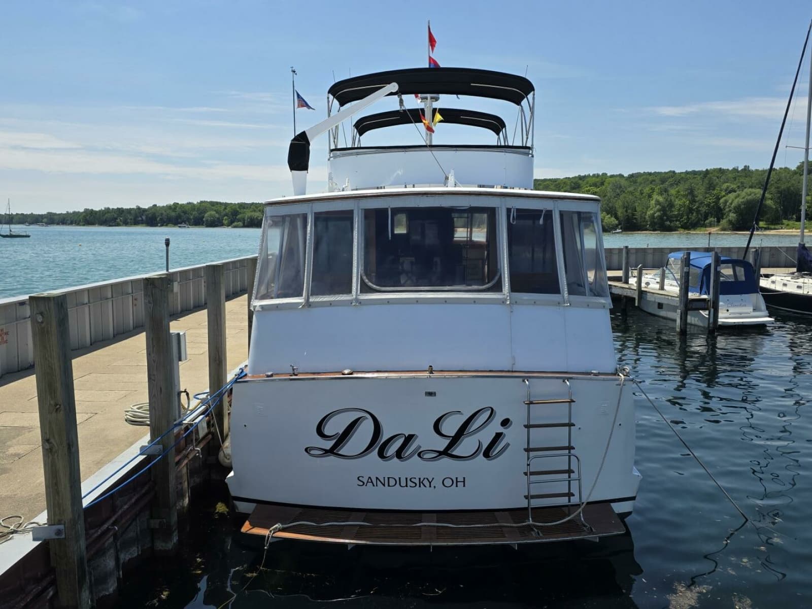 1976 Chris-Craft Roamer 60 - Photo 5