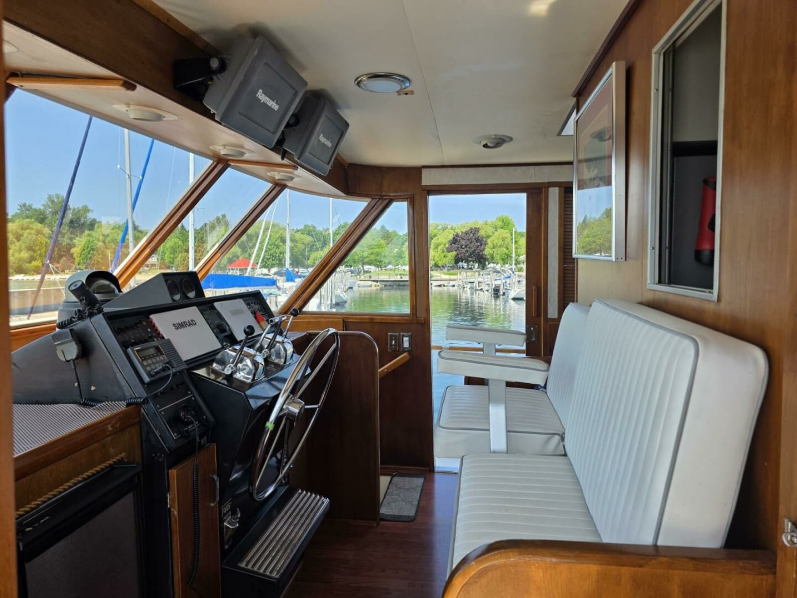 1976 Chris-Craft Roamer 60 - Photo 11
