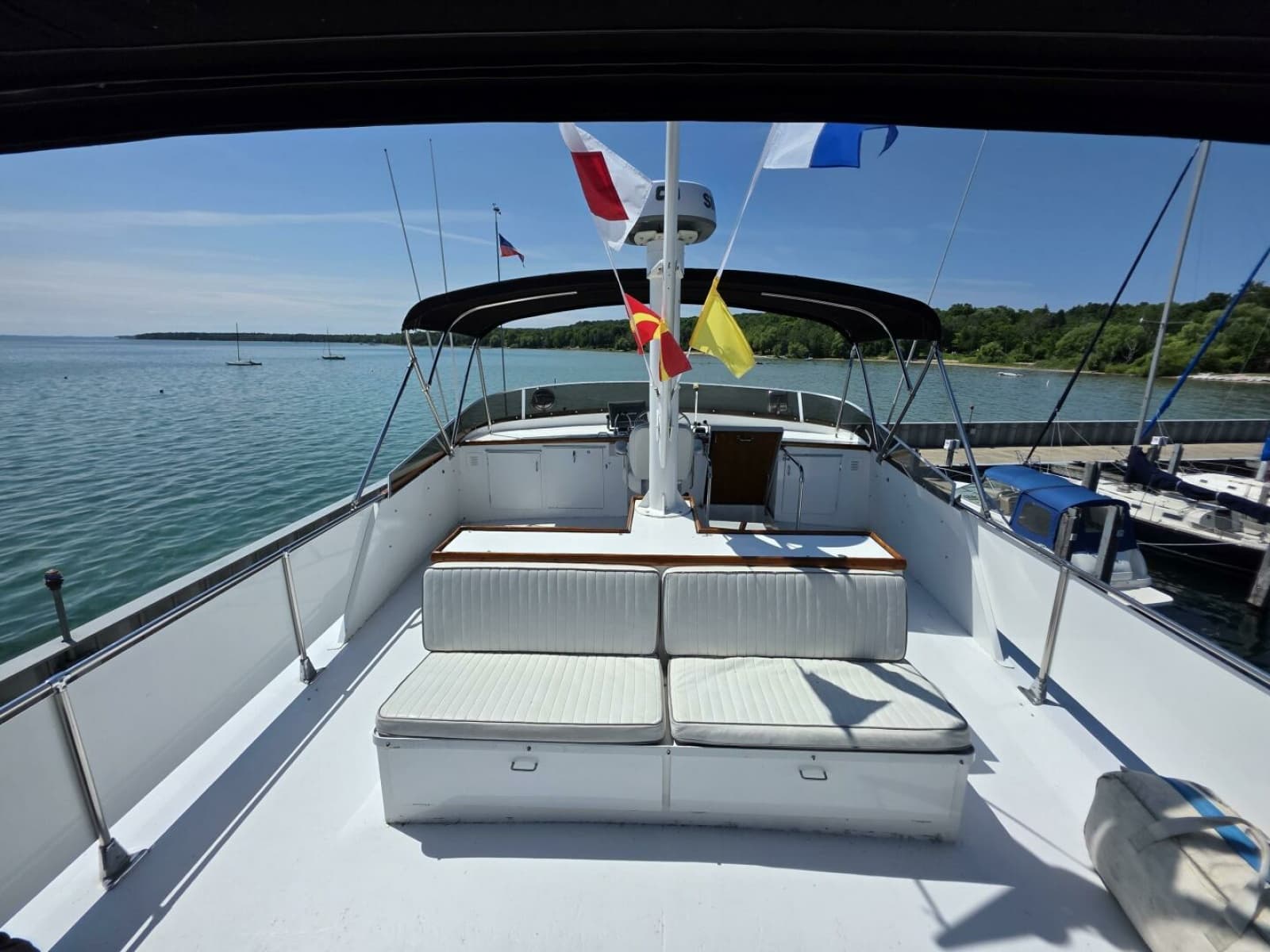 1976 Chris-Craft Roamer 60 - Photo 22