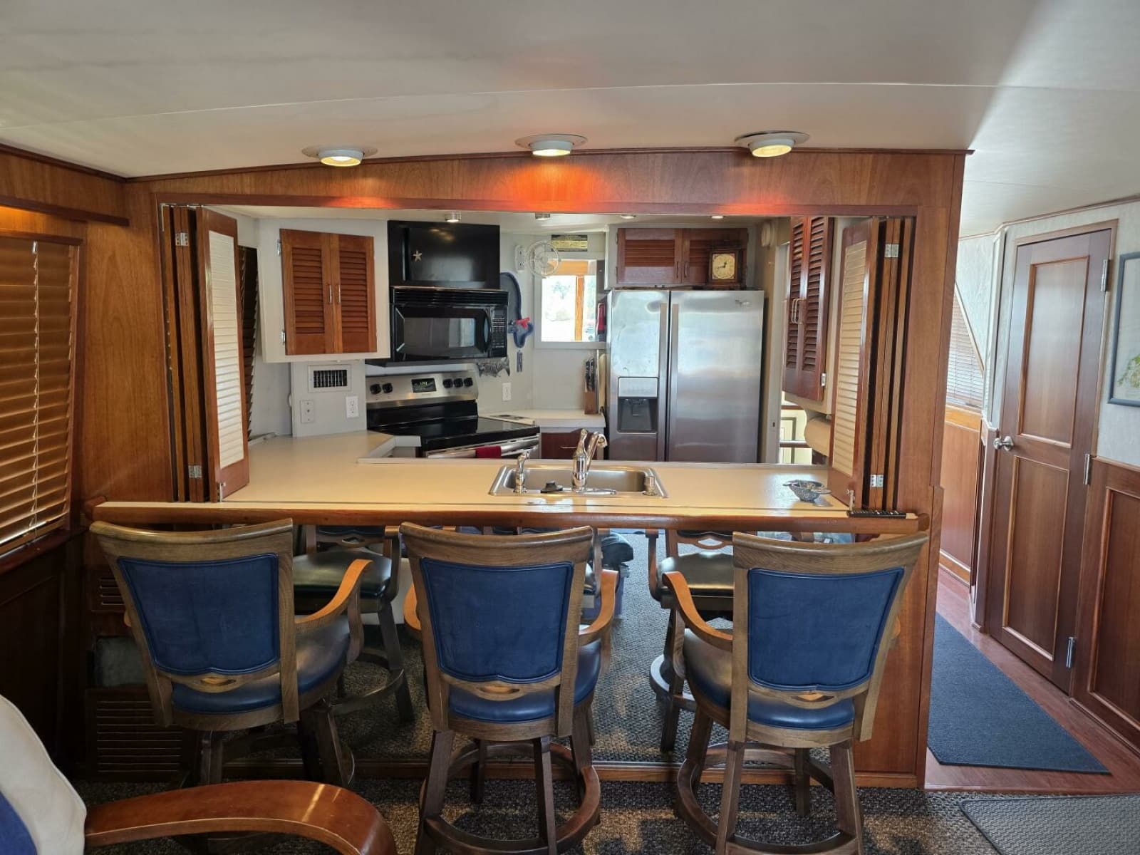 1976 Chris-Craft Roamer 60 - Photo 29