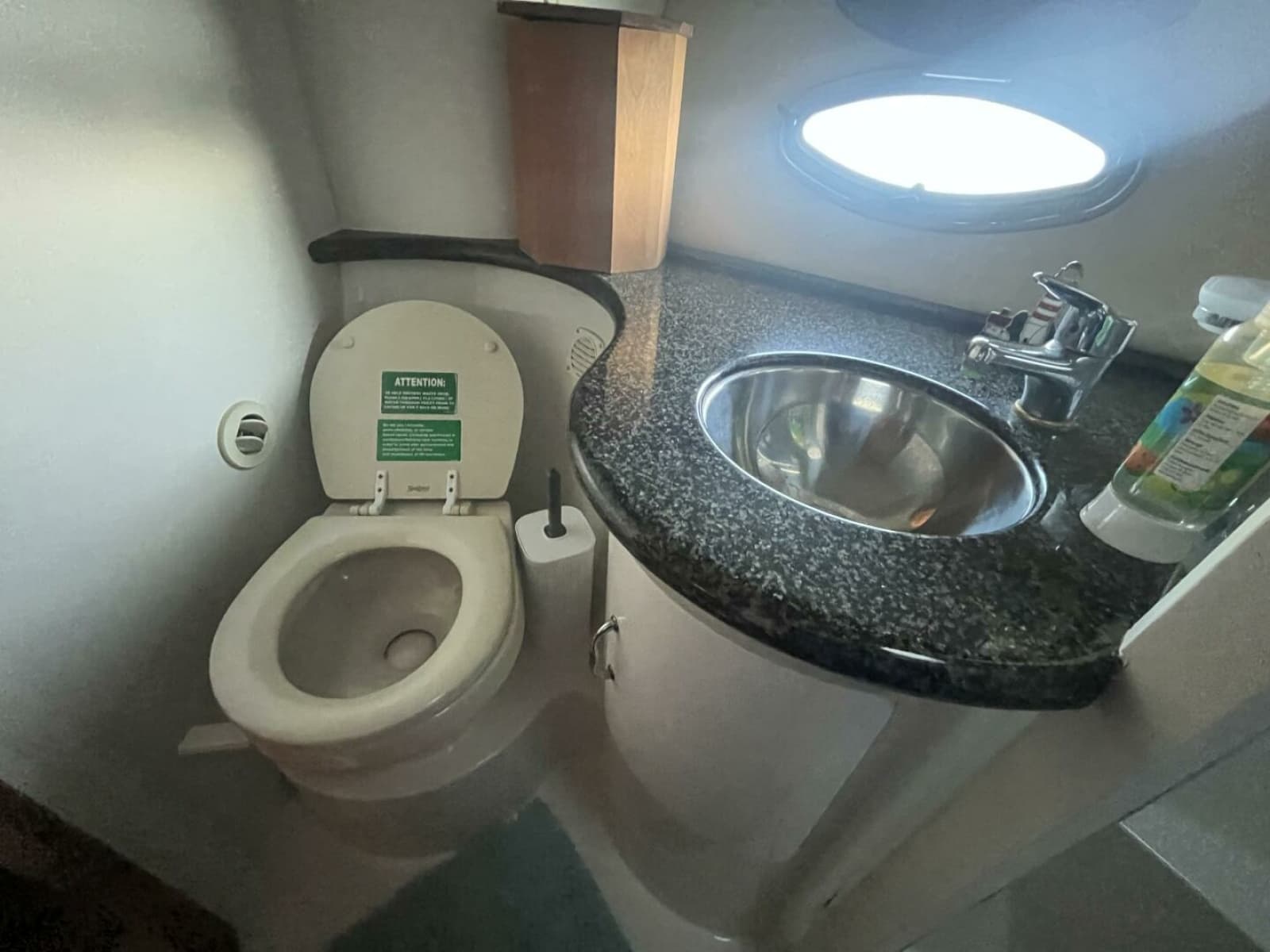 2003 Carver 444 Cockpit Motor Yacht - Photo 63