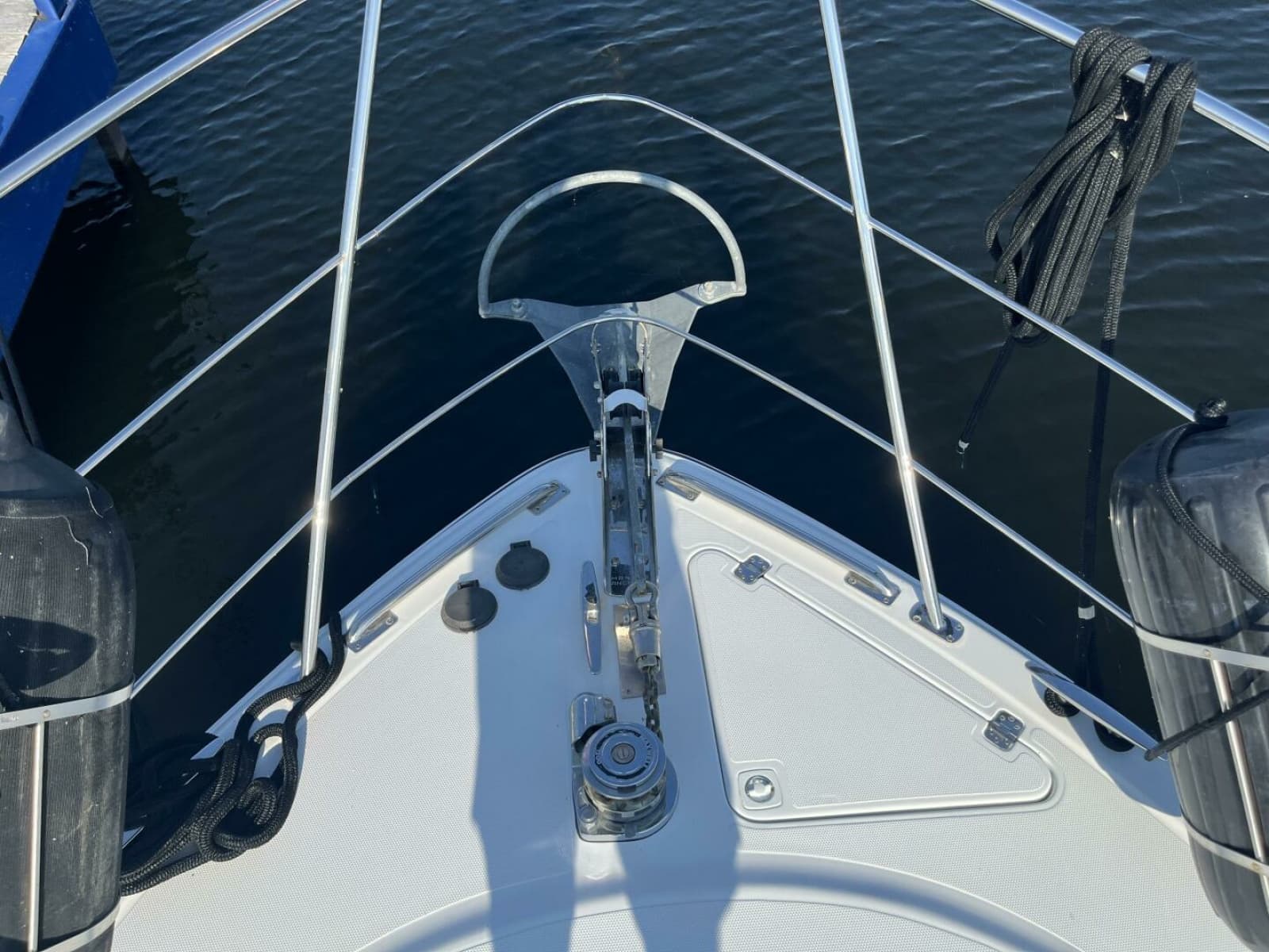 2003 Carver 444 Cockpit Motor Yacht - Photo 5
