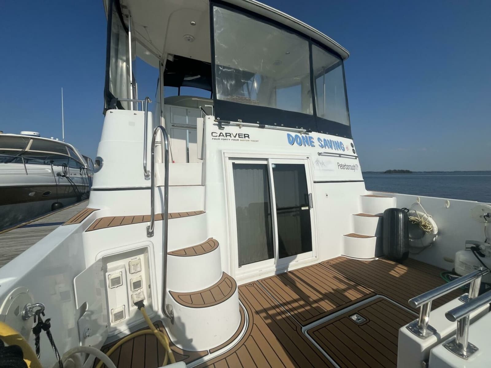 2003 Carver 444 Cockpit Motor Yacht - Photo 8