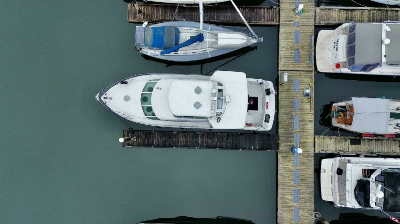 1997 Carver 500 Cockpit Motor Yacht - Photo 9