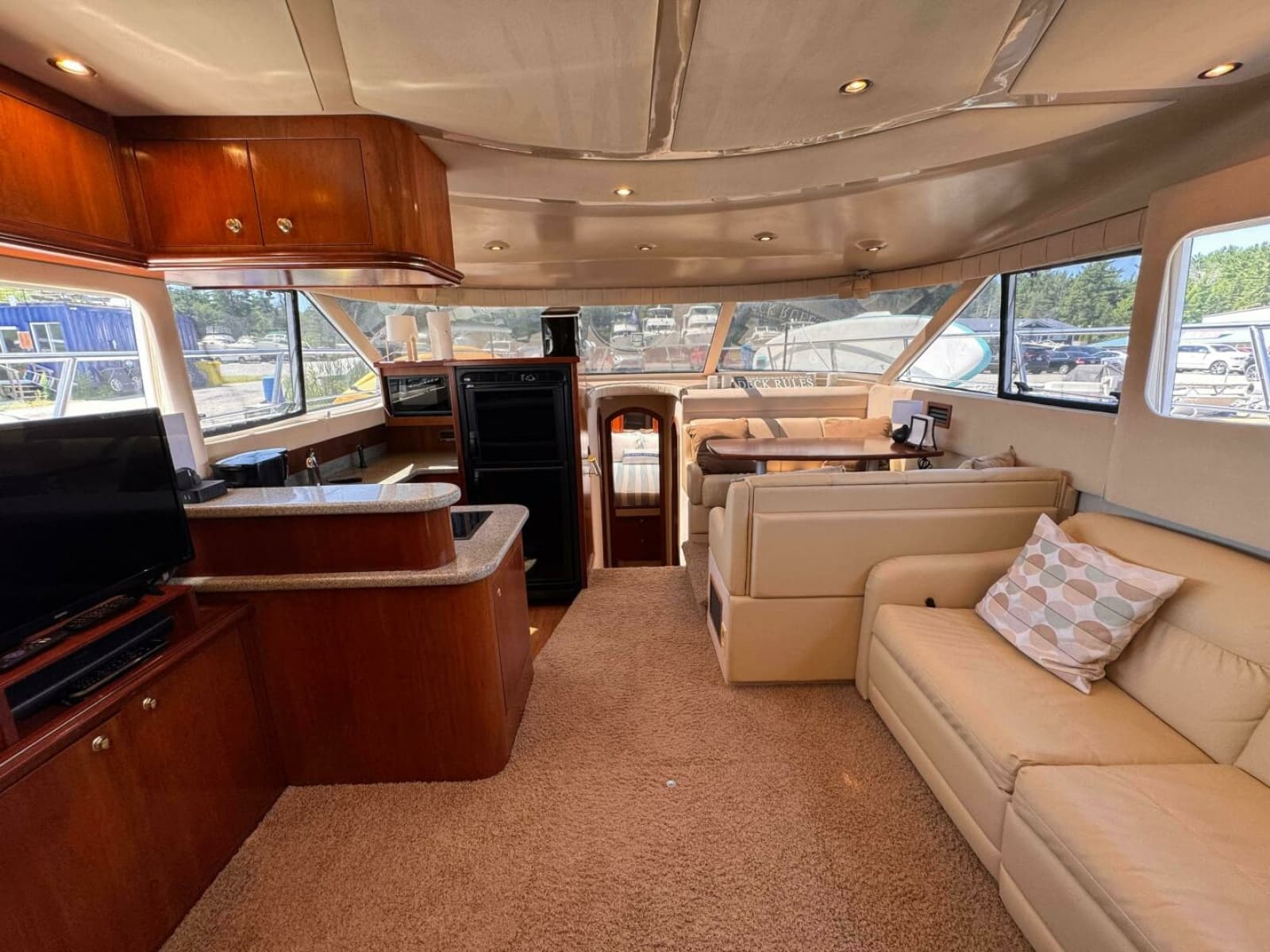 2002 Cruisers Yachts 4450 Express Motor Yacht - Photo 20