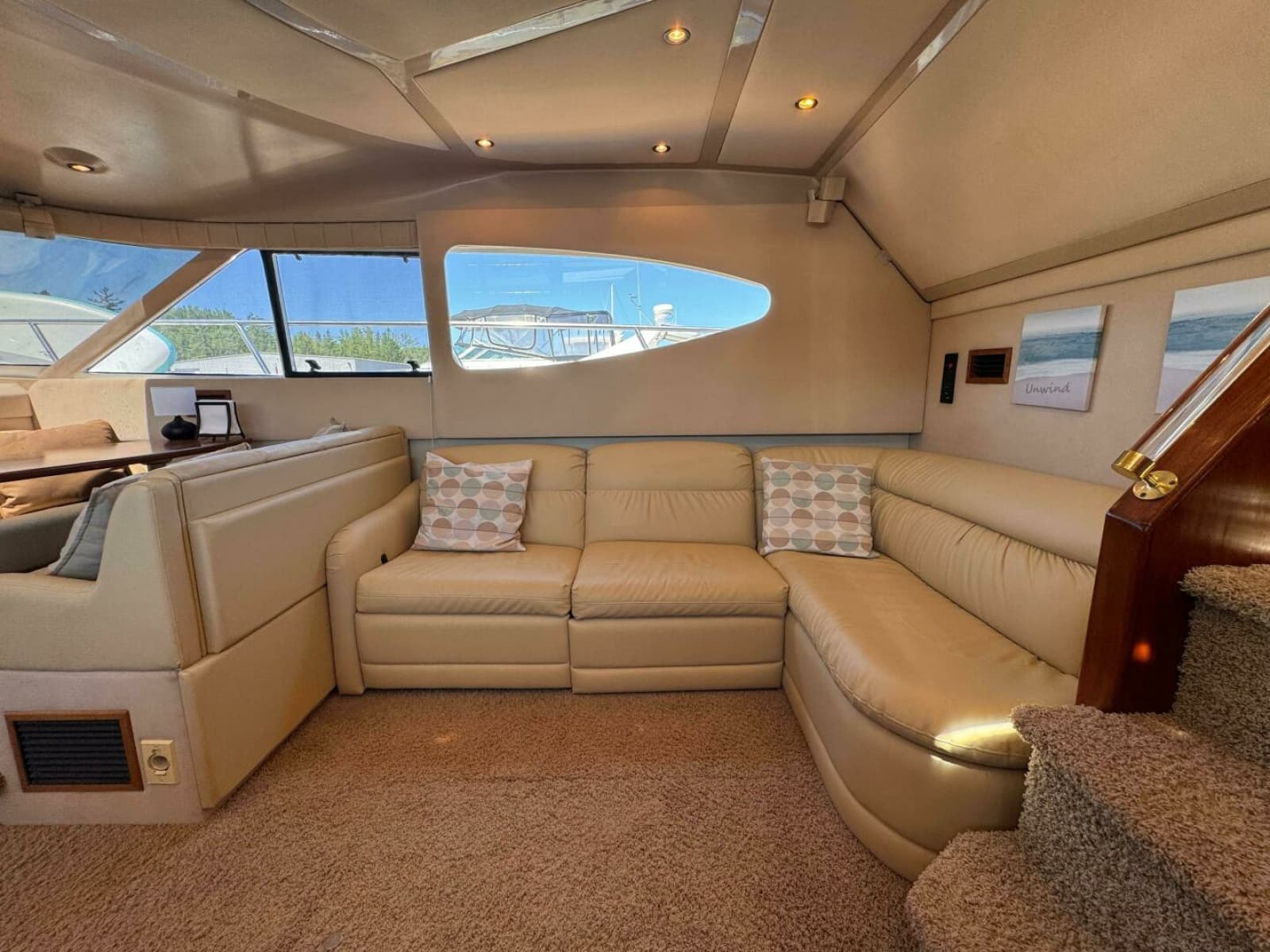 2002 Cruisers Yachts 4450 Express Motor Yacht - Photo 21