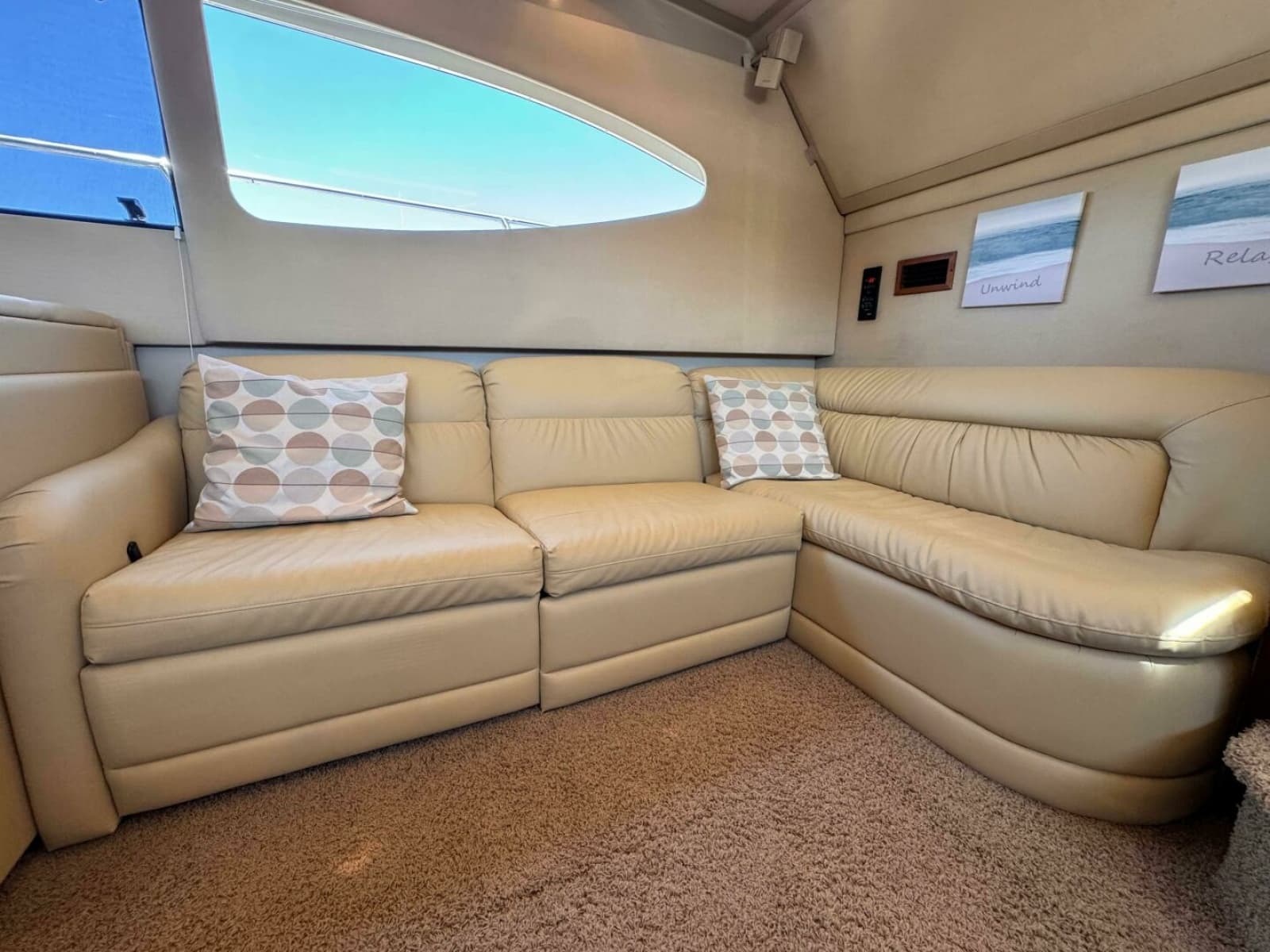 2002 Cruisers Yachts 4450 Express Motor Yacht - Photo 22