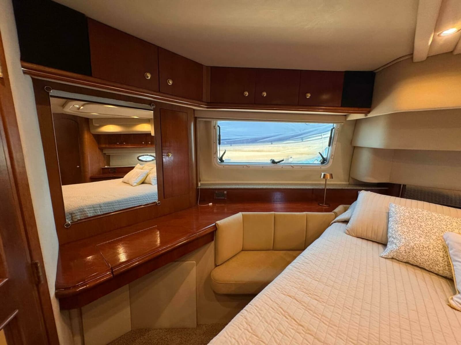 2002 Cruisers Yachts 4450 Express Motor Yacht - Photo 41