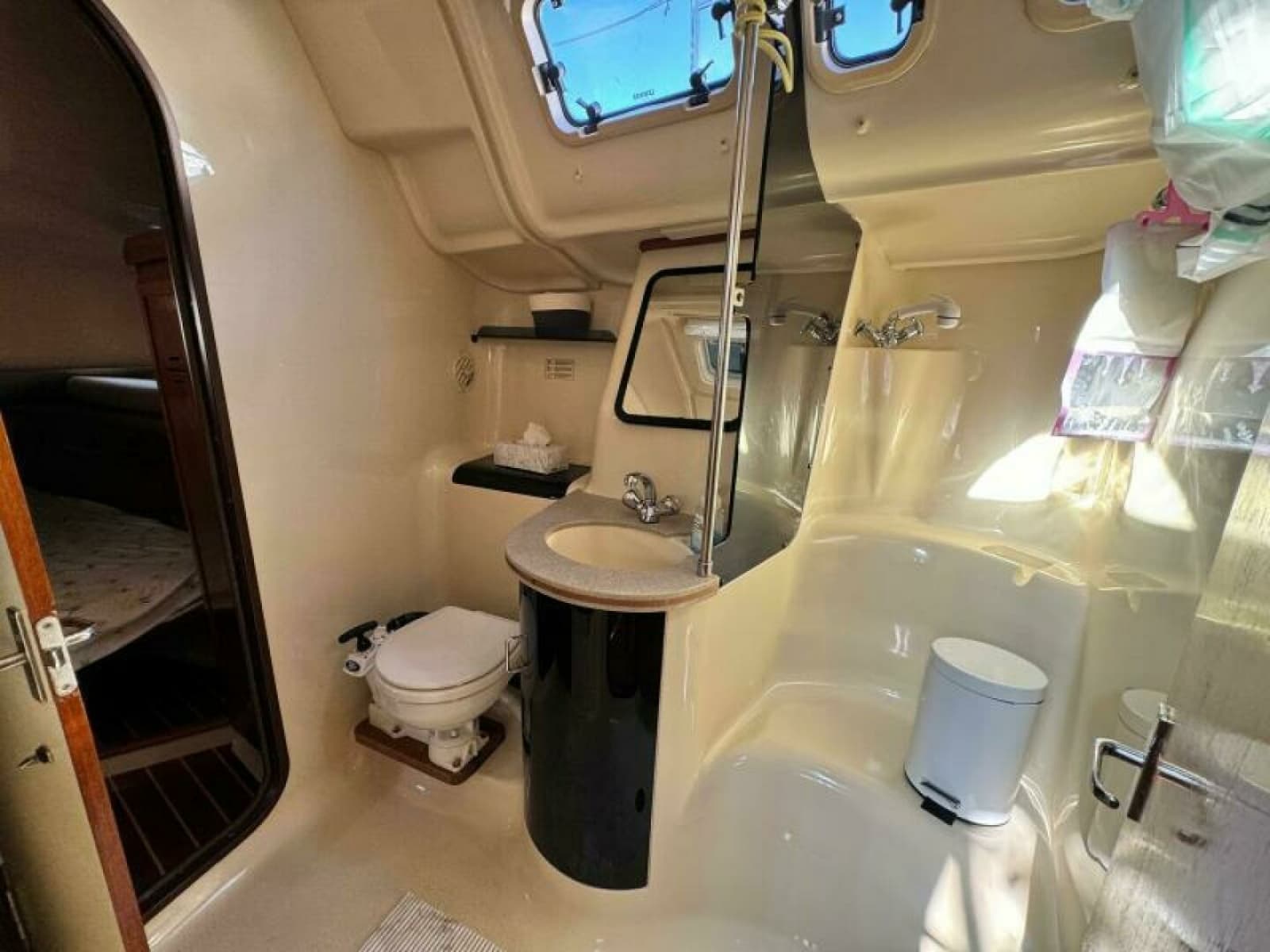 1995 Hunter 430 - Photo 64