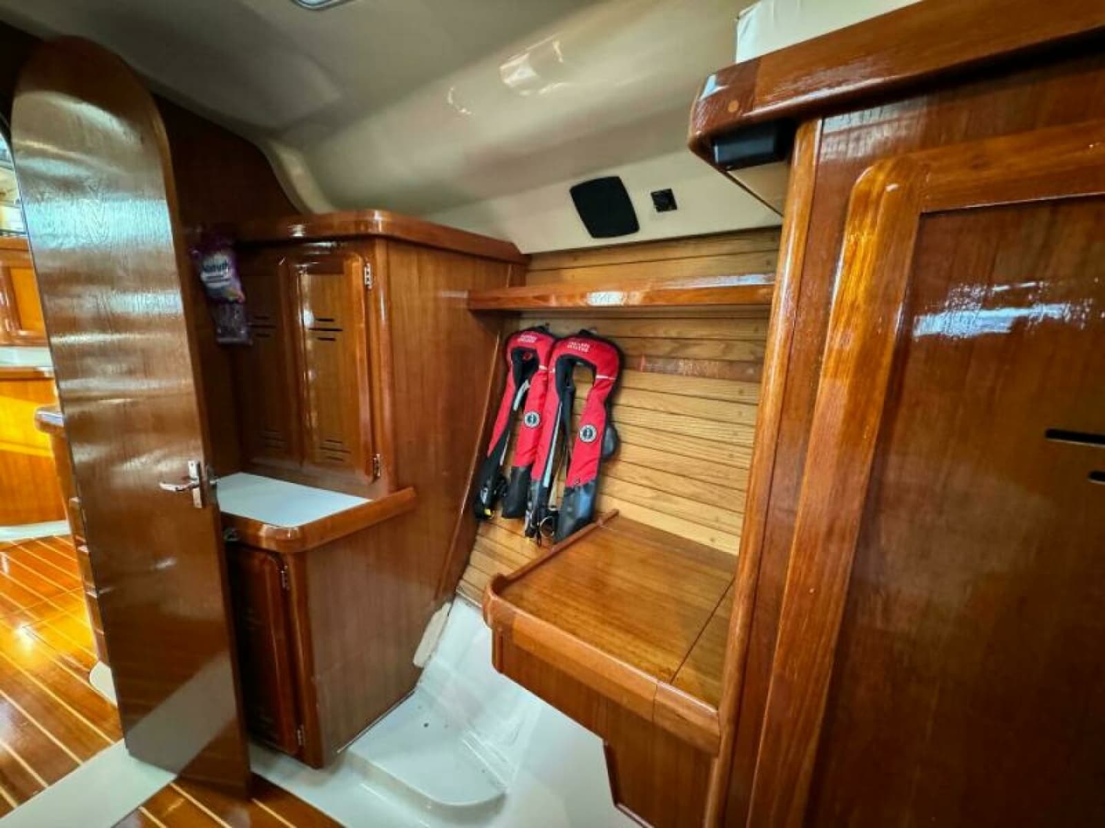 1995 Hunter 430 - Photo 67