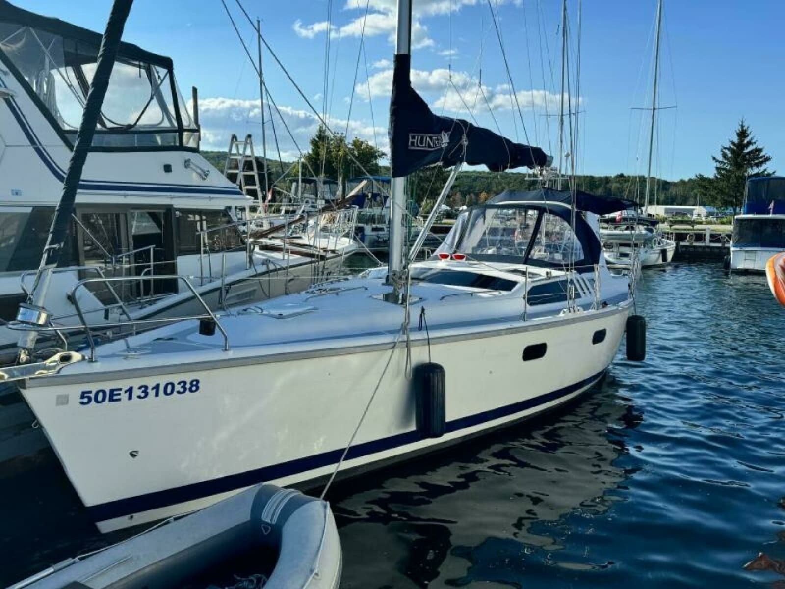 1995 Hunter 430 - Photo 2