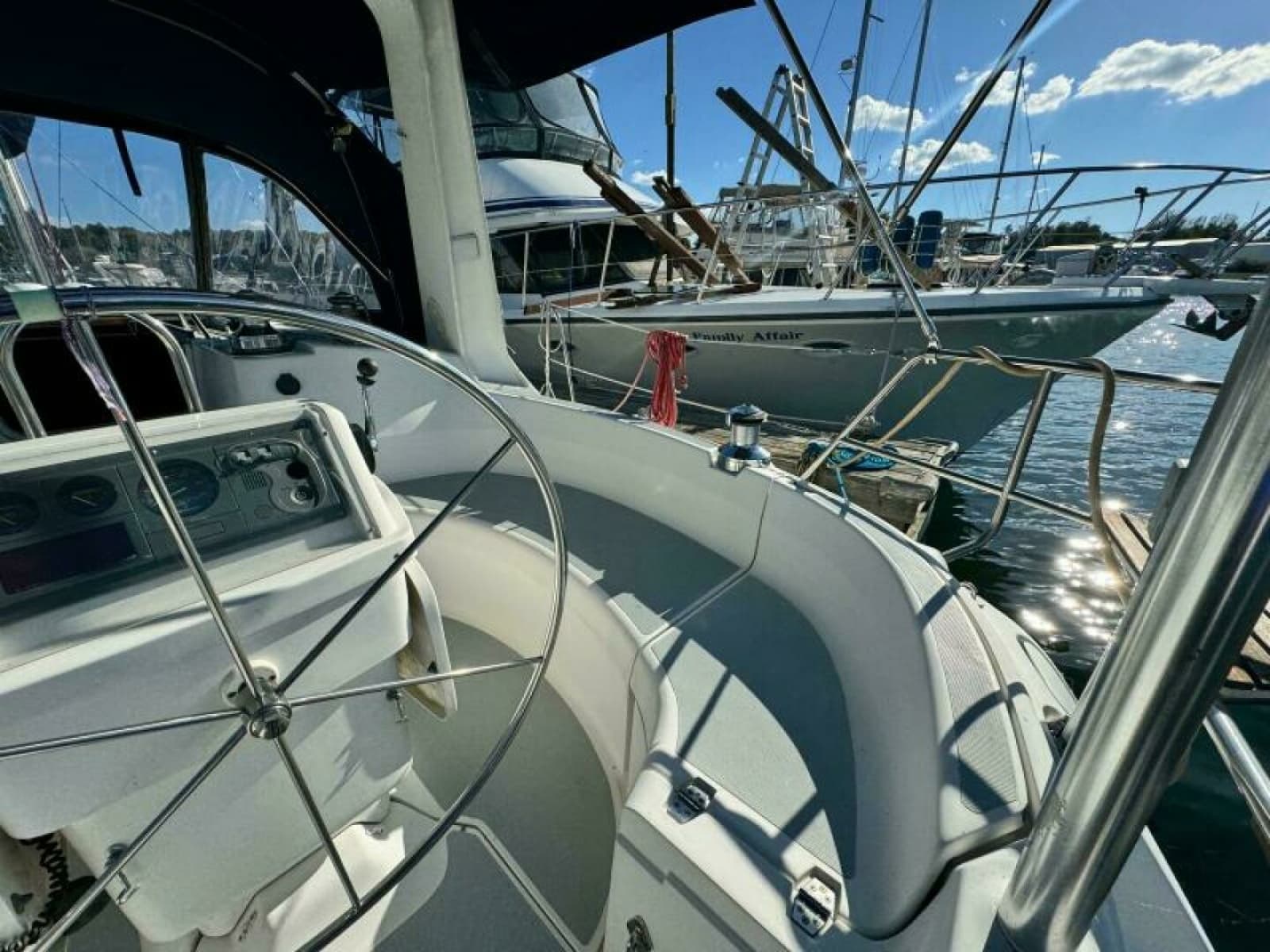 1995 Hunter 430 - Photo 11