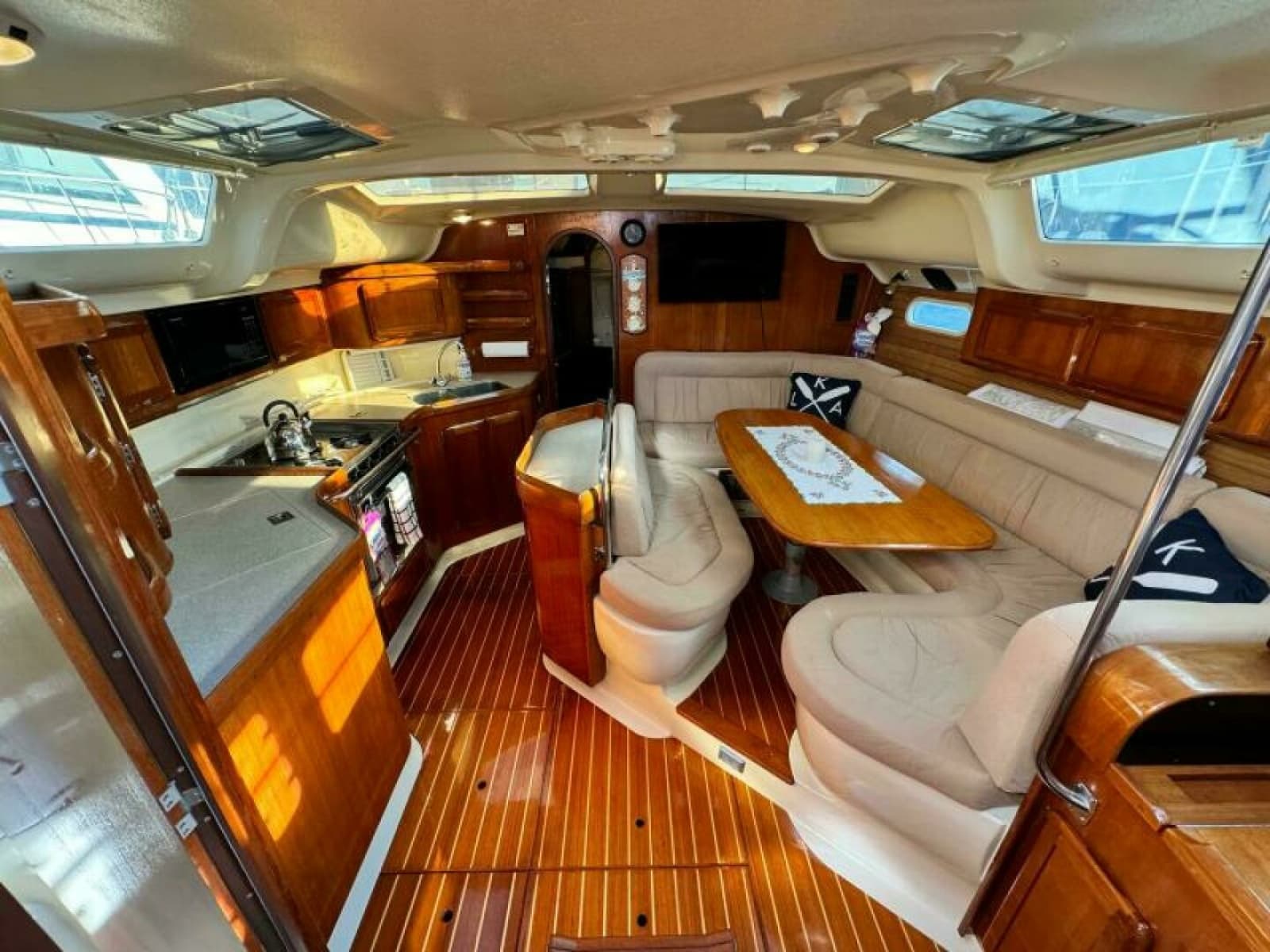 1995 Hunter 430 - Photo 33