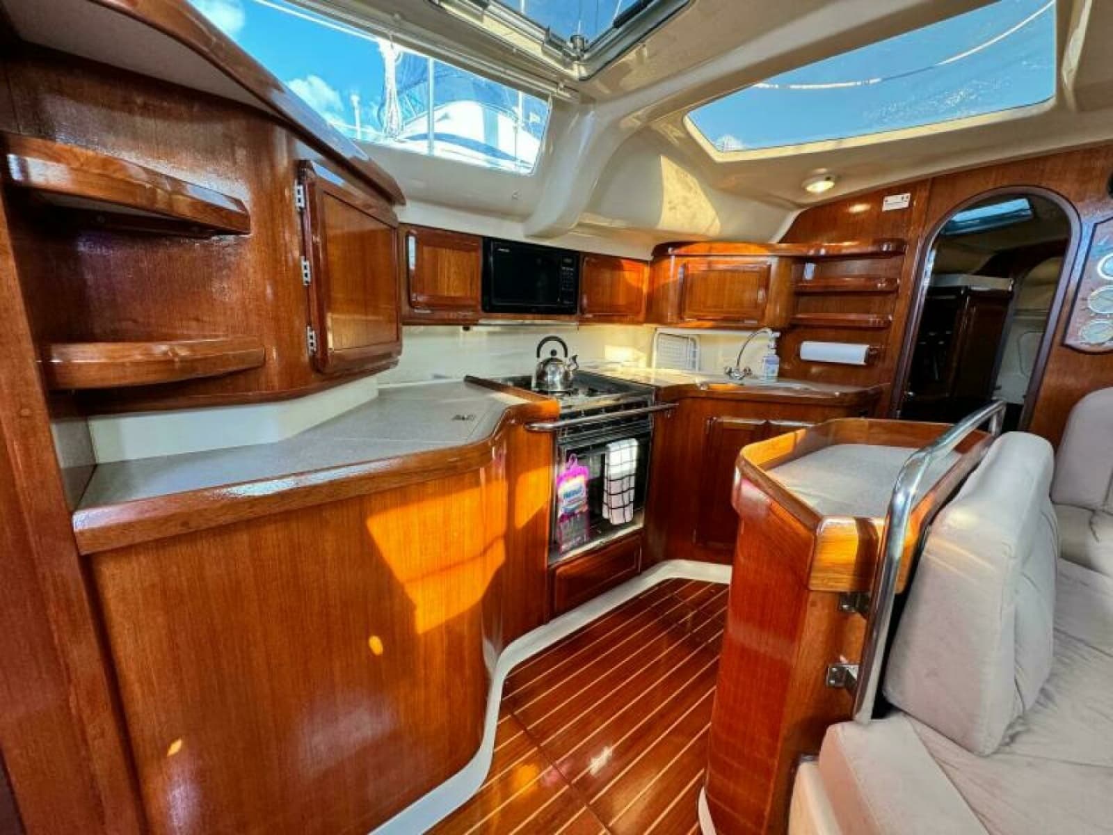 1995 Hunter 430 - Photo 35