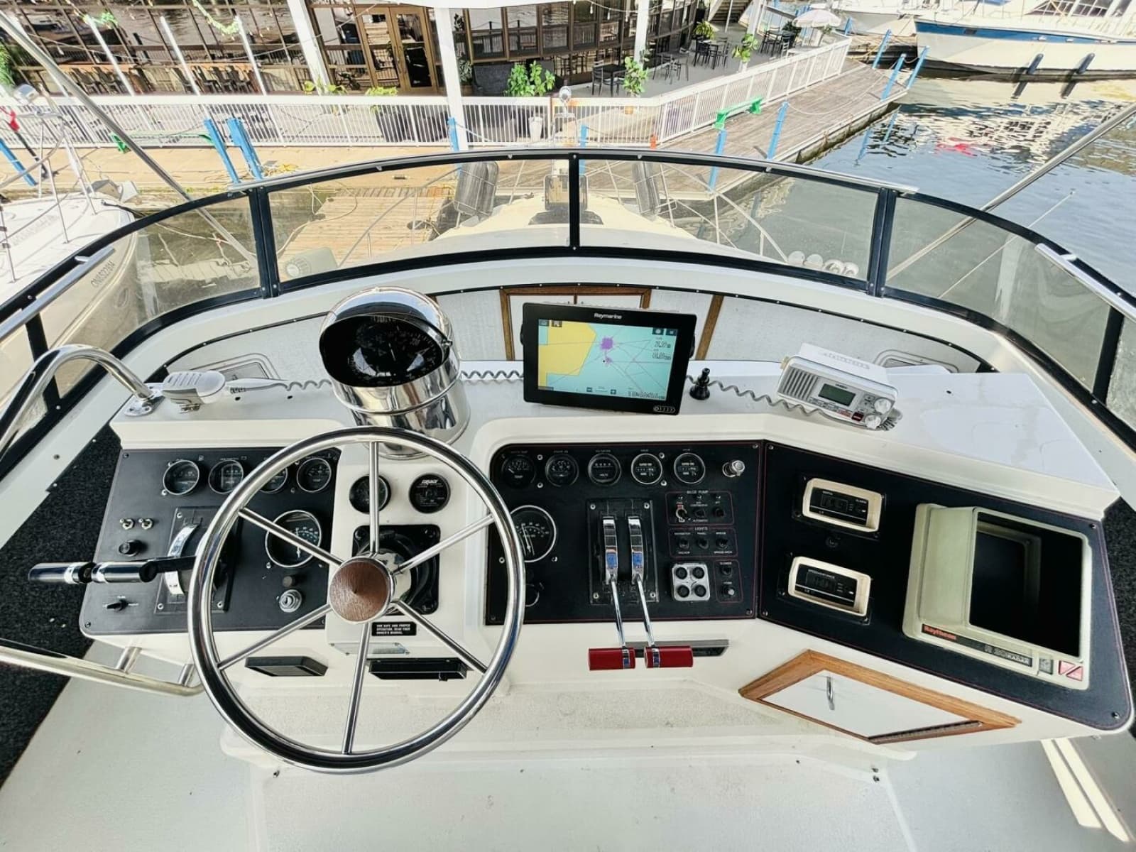 1988 Carver 3807 AFT CABIN - Photo 16