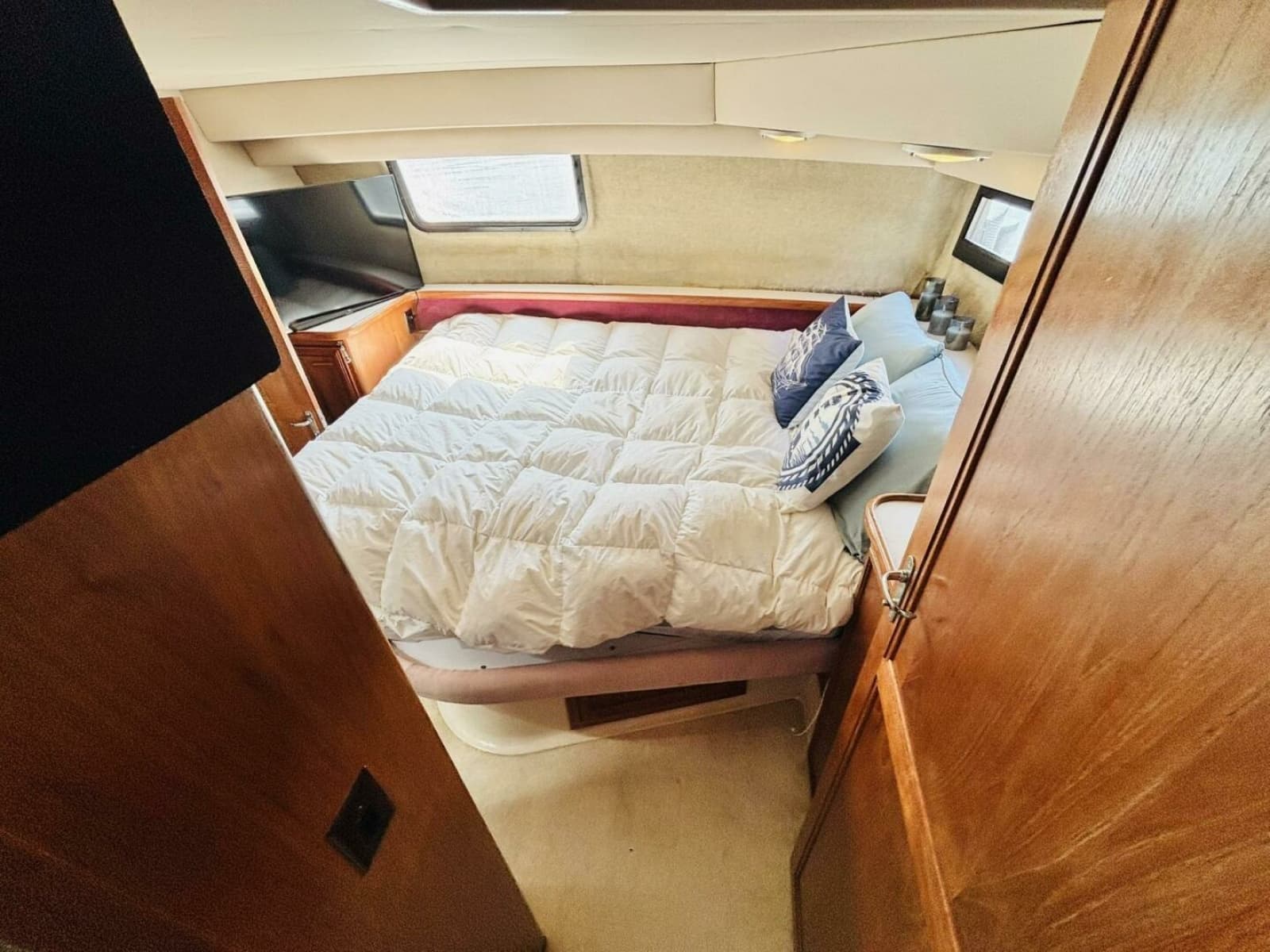 1988 Carver 3807 AFT CABIN - Photo 37