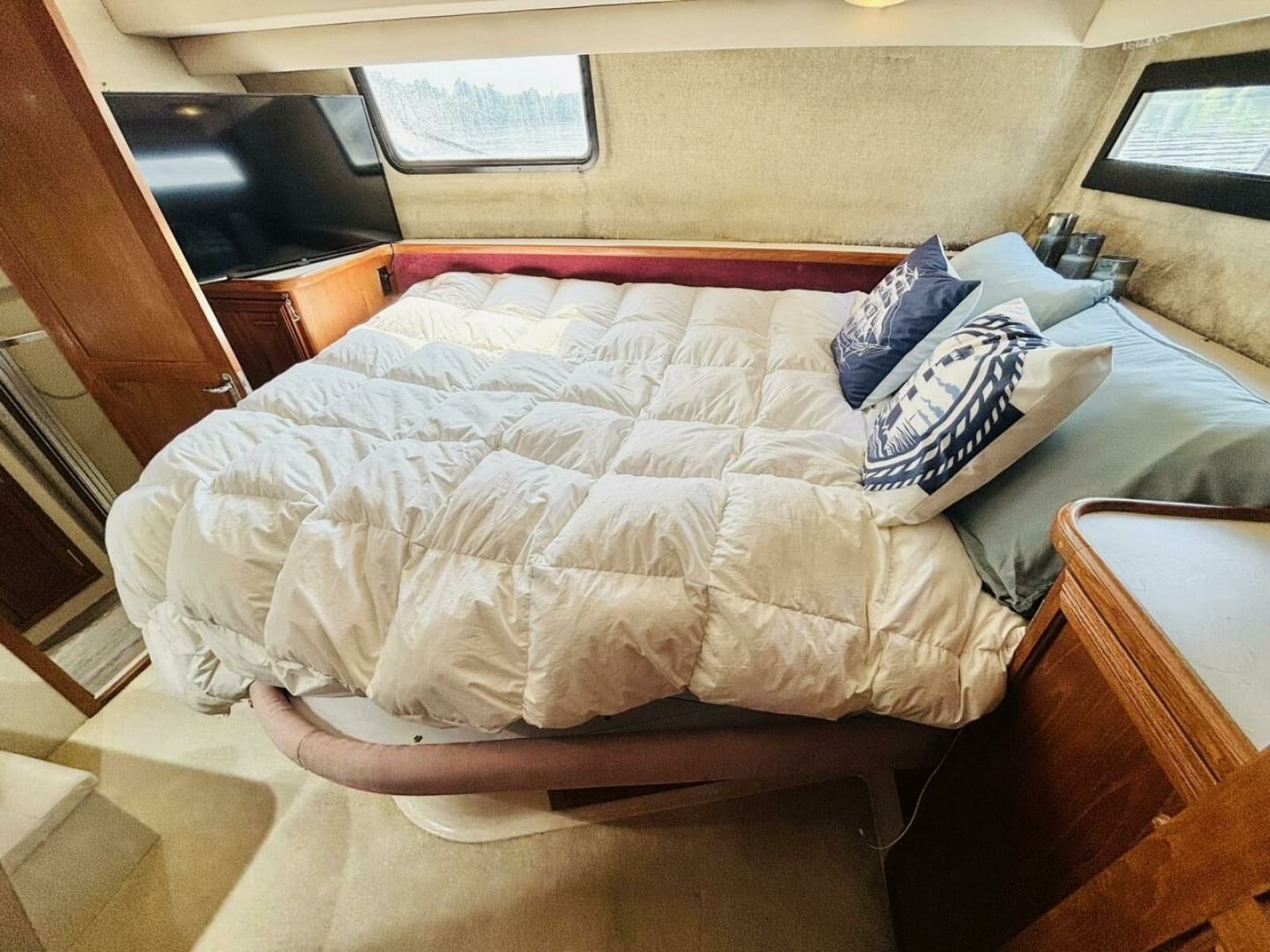 1988 Carver 3807 AFT CABIN - Photo 38