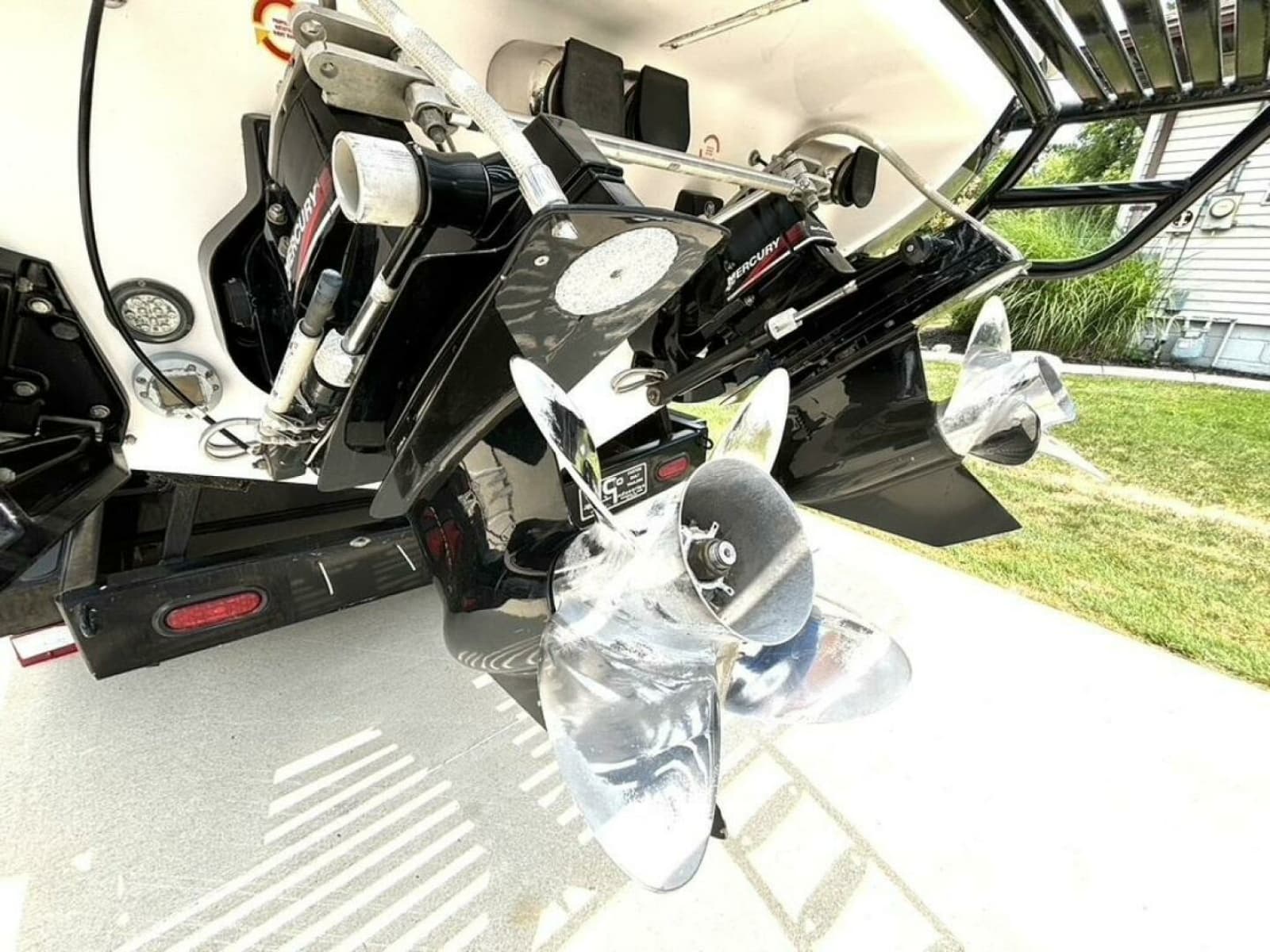 2005 Donzi 33ZX - Photo 11