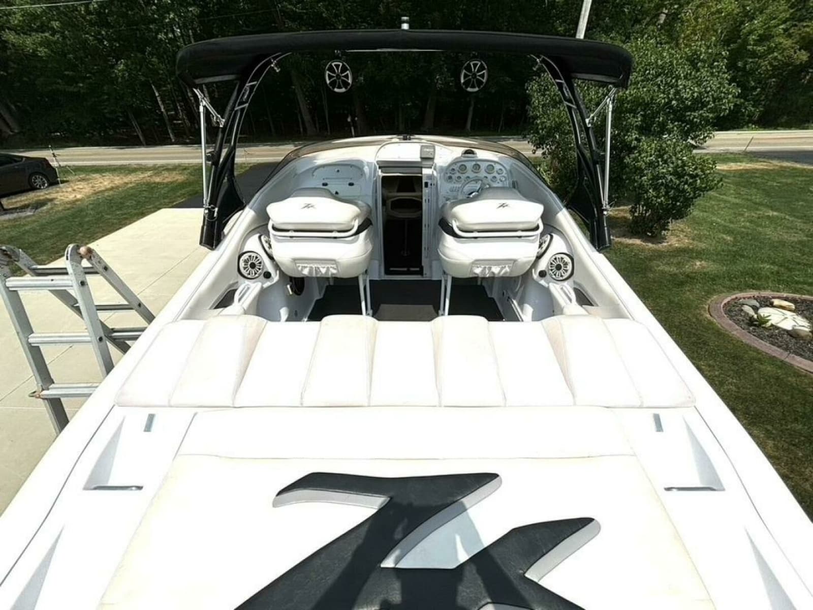 2005 Donzi 33ZX - Photo 16