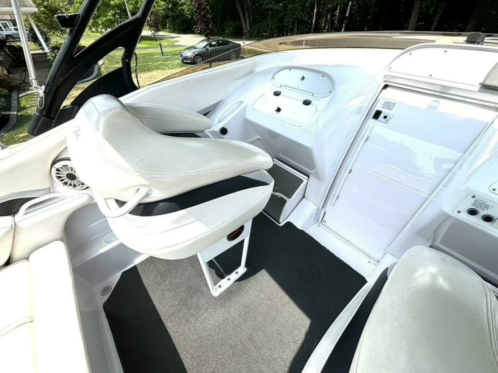 2005 Donzi 33ZX - Photo 18