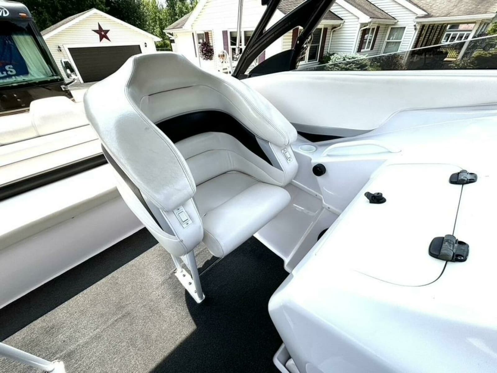 2005 Donzi 33ZX - Photo 19