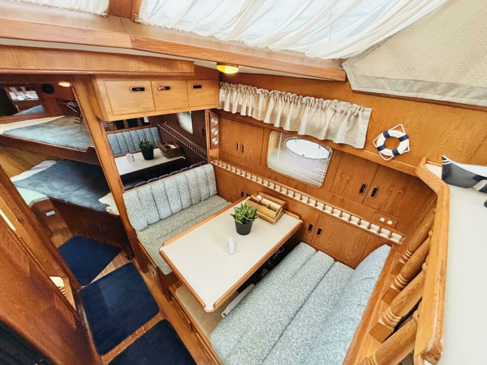 1987 President 35 AFT CABIN - Photo 13
