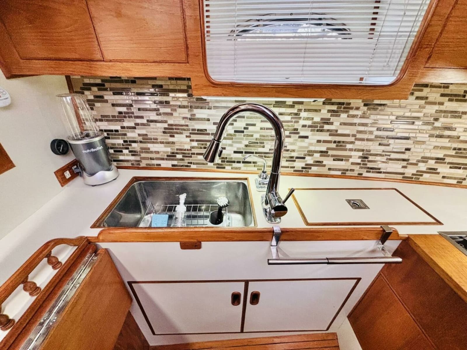 1987 President 35 AFT CABIN - Photo 16