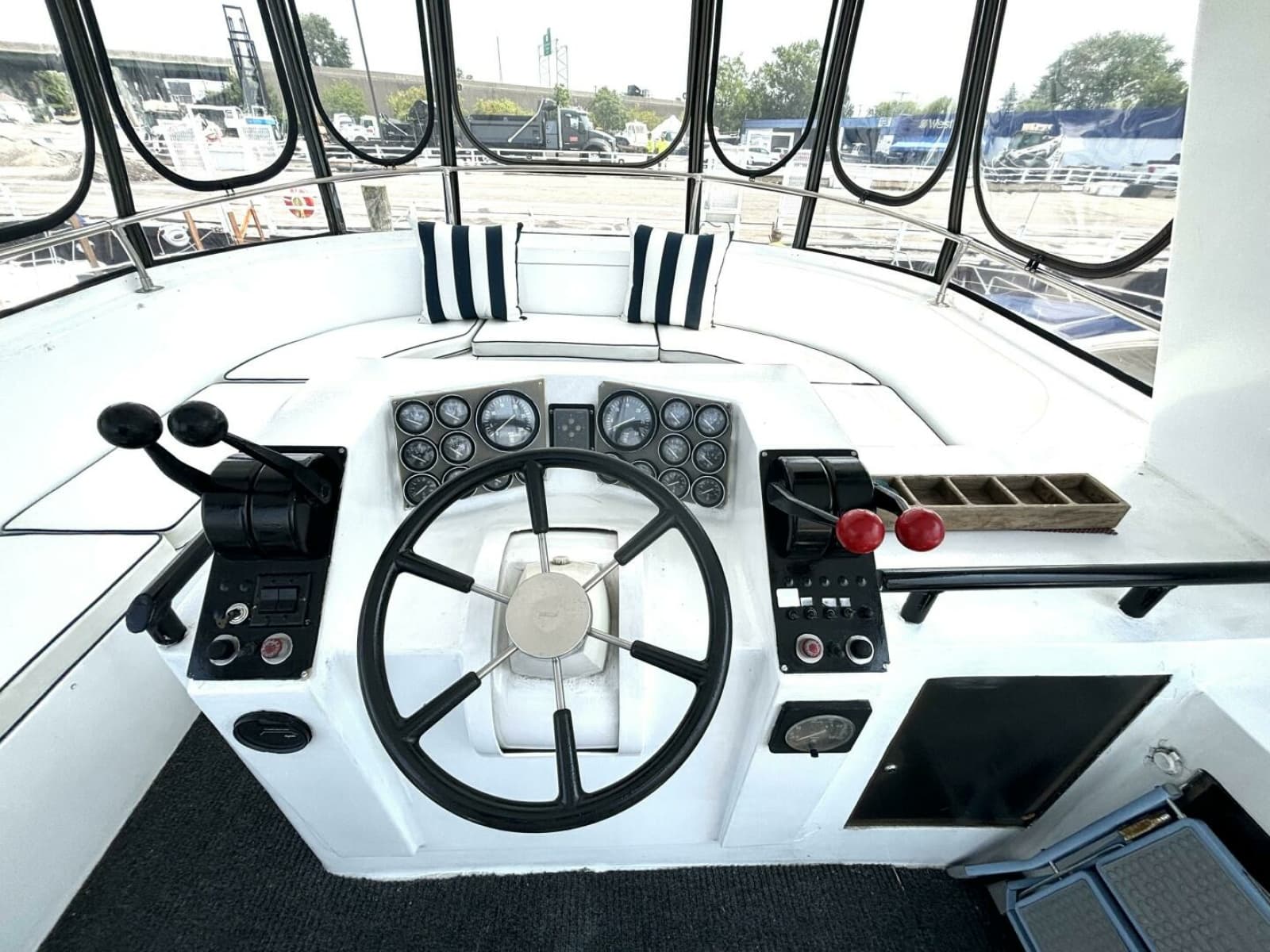 1987 Davidson 48 Sportfish - Photo 24