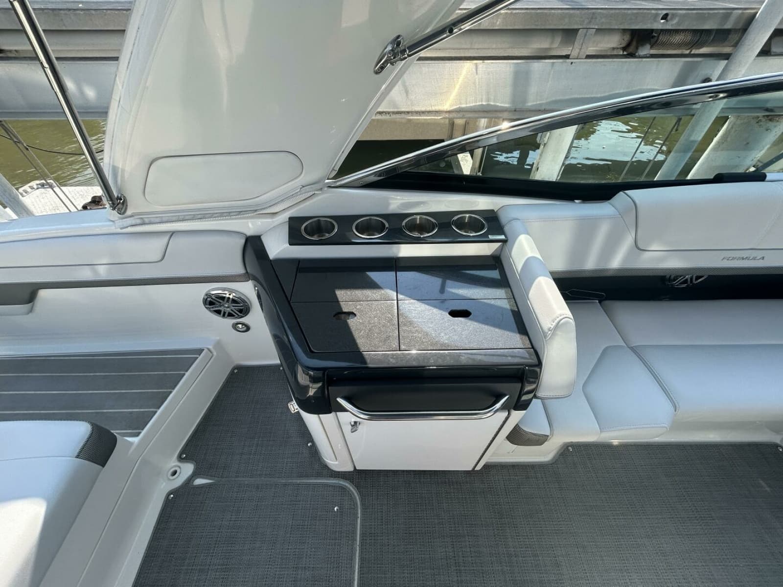 2020 Formula 310SS - Photo 26