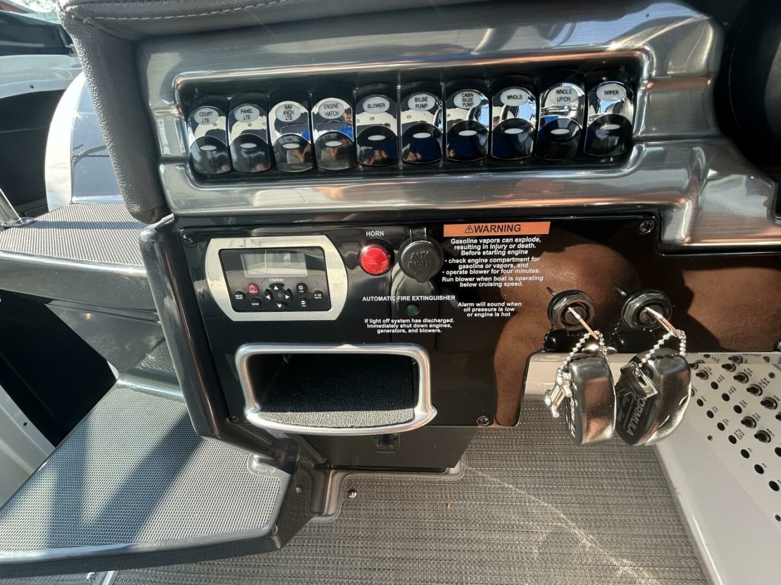 2020 Formula 310SS - Photo 35