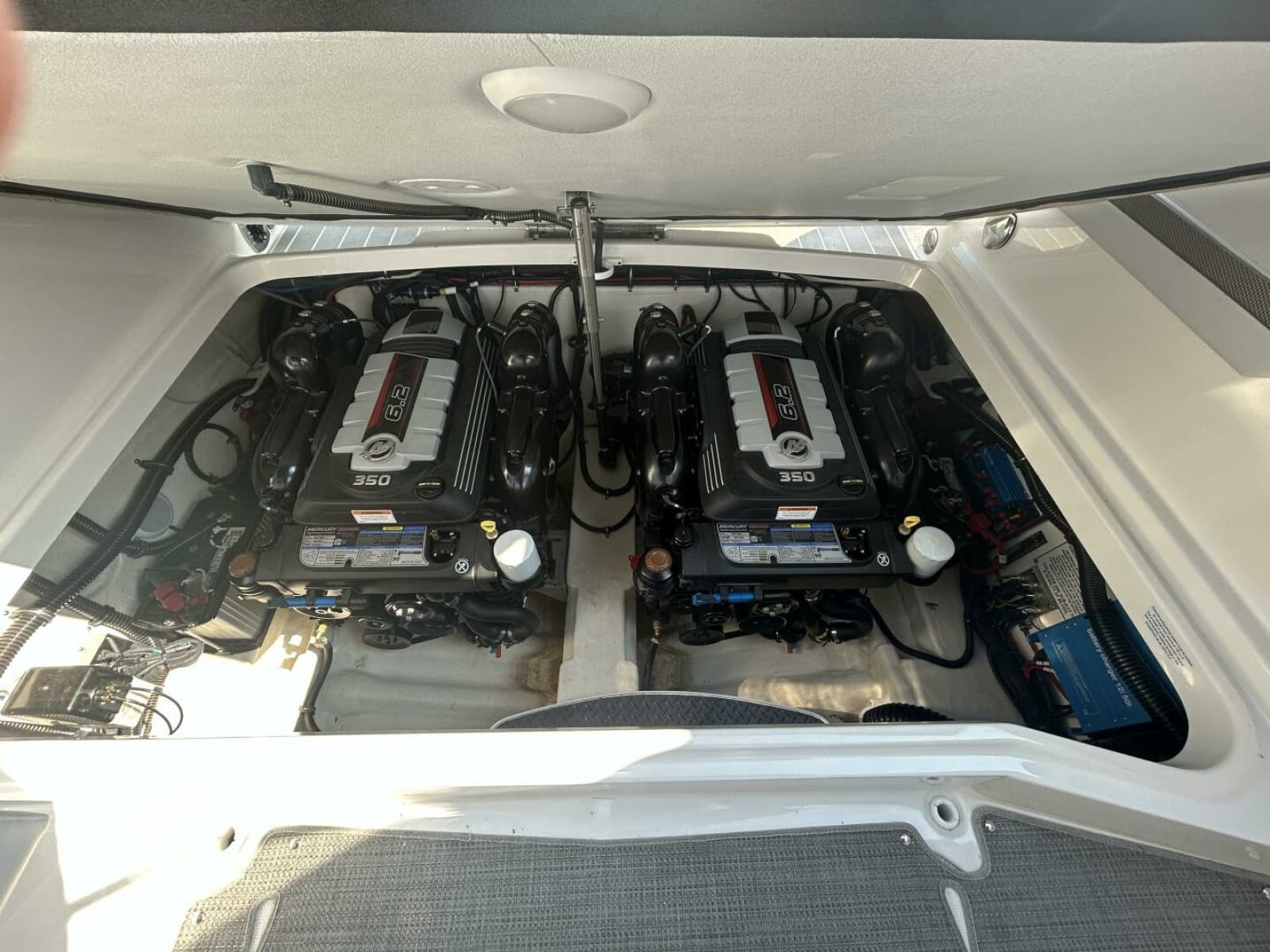 2020 Formula 310SS - Photo 62