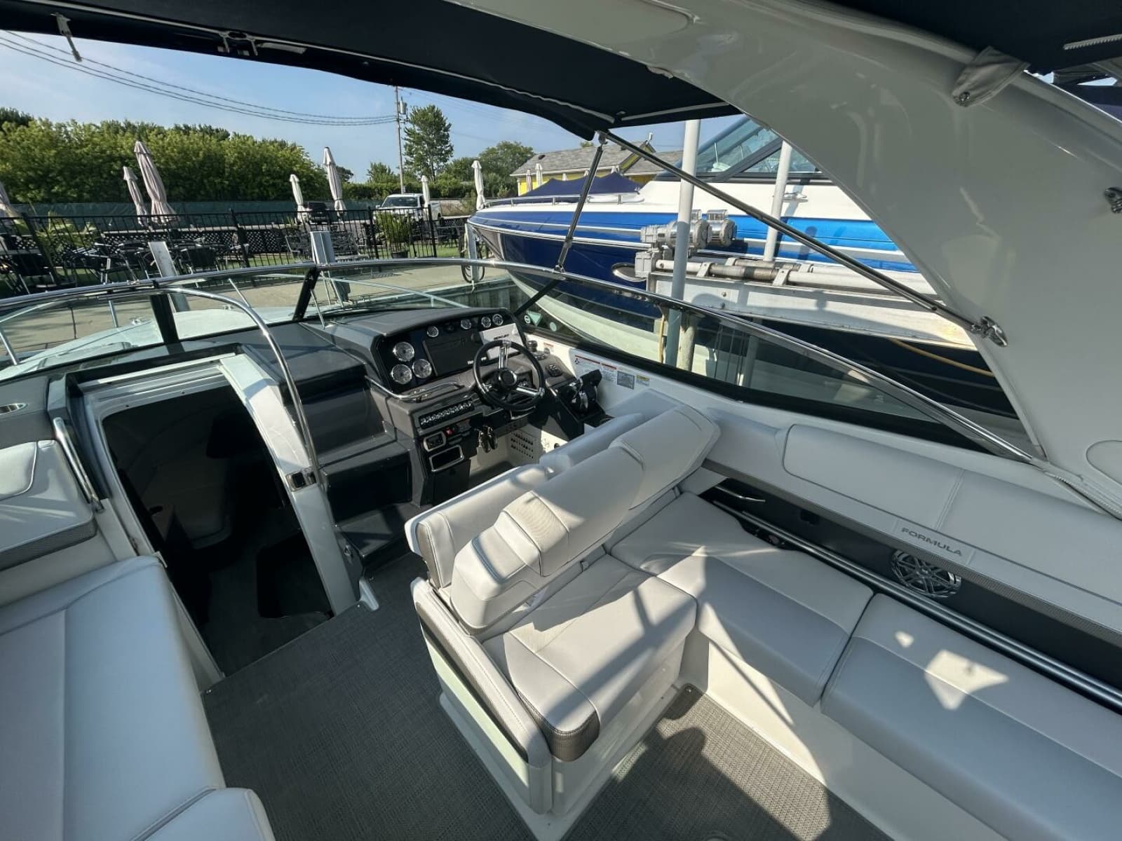 2020 Formula 310SS - Photo 27