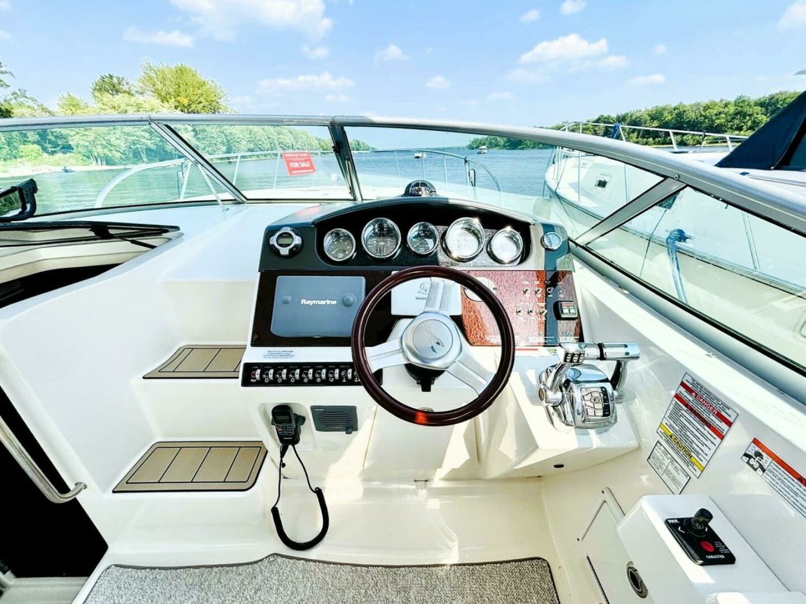 2010 Sea Ray 310 SUNDANCER - Photo 18